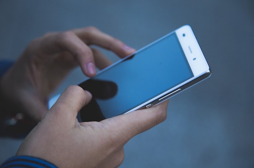 המדריך המלא לתזמון שליחת SMS ללקוחות- מתי ומתי לא